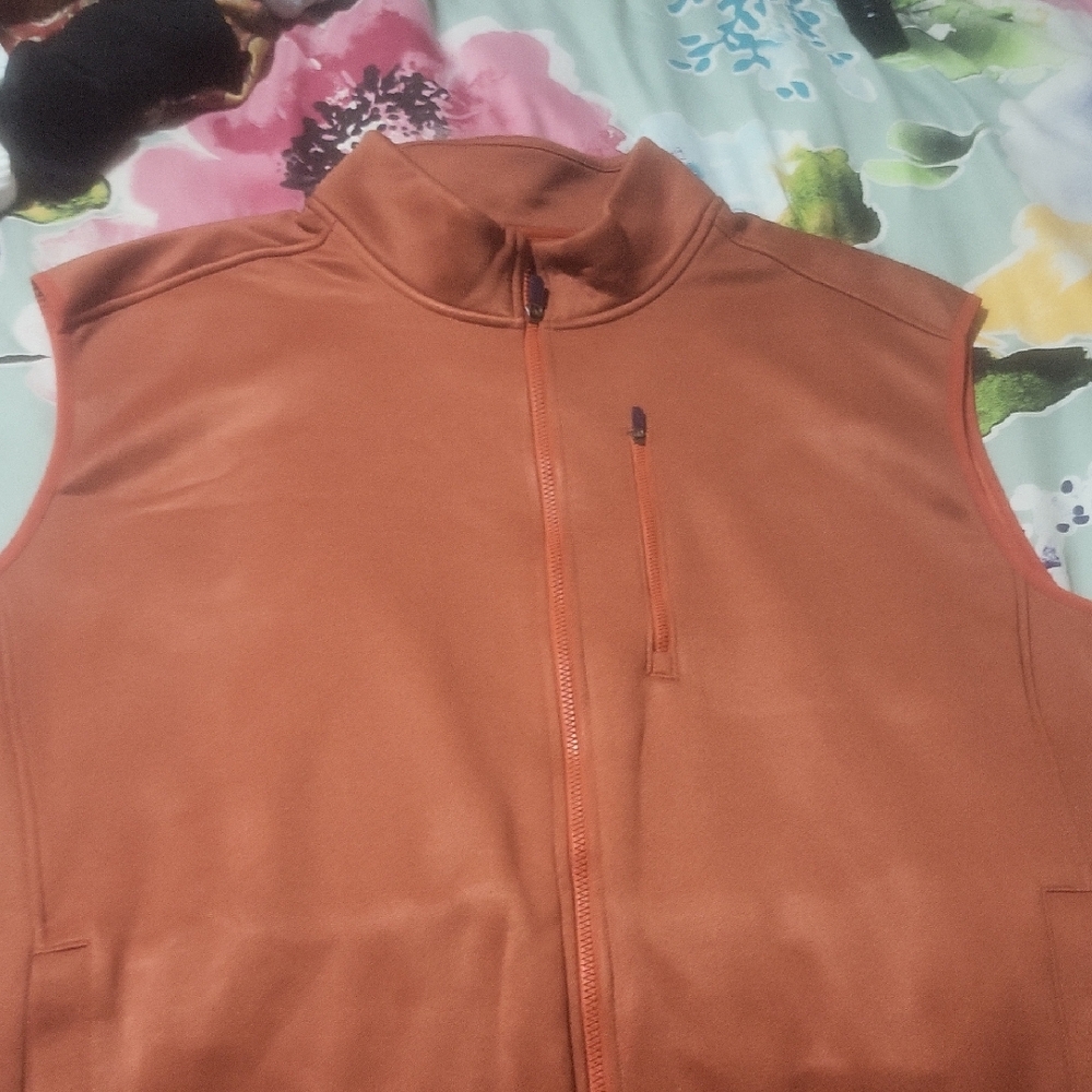 Izod Rust Stretch Vest